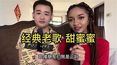 《主播糖心携手小米粉，分享甜蜜互动与生活乐趣》